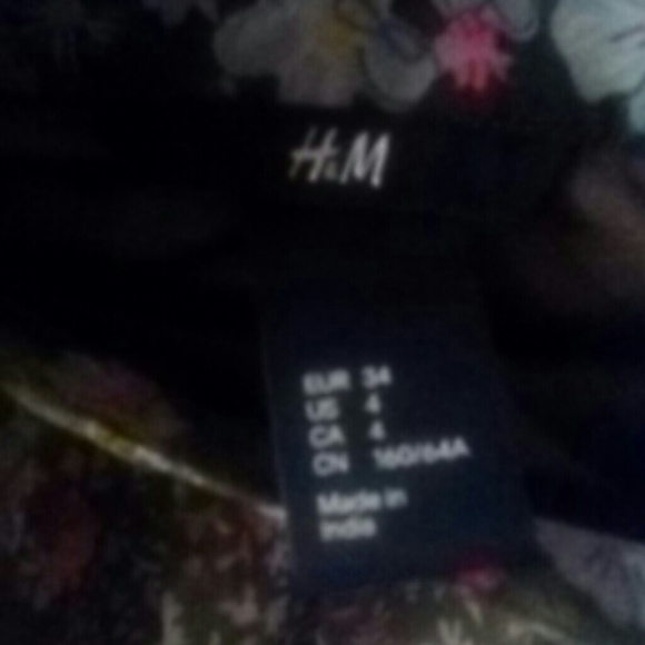 Flower Skirt - Picture 4 of 5